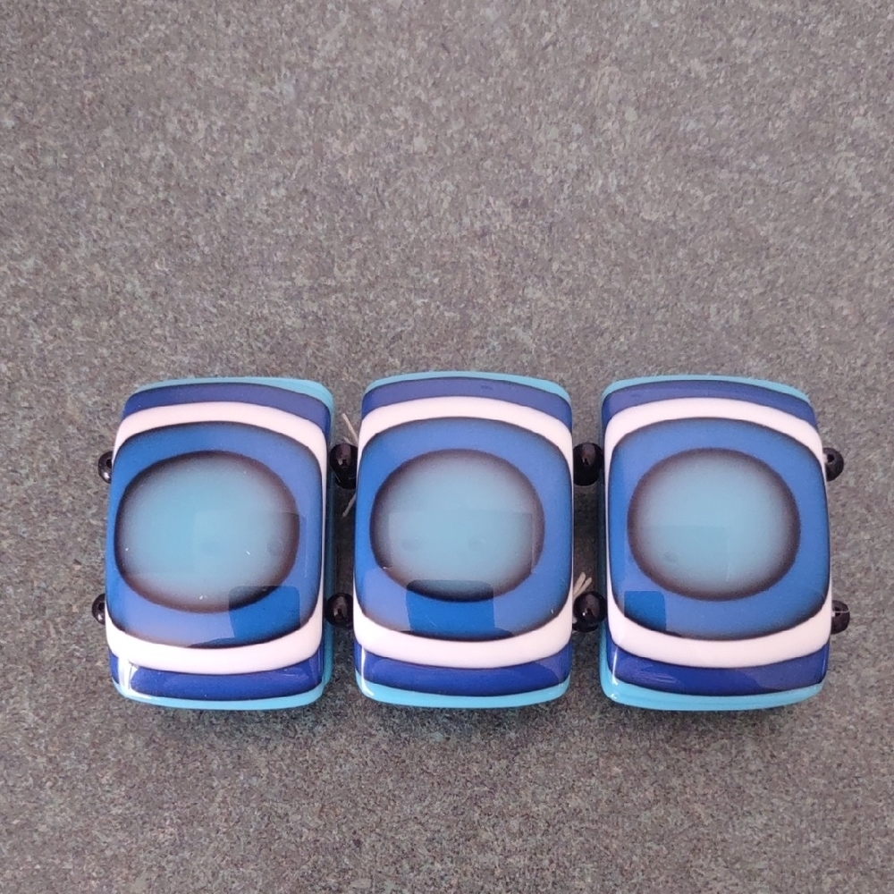 Turquoise and Navy Geometric Stretch Bracelet - Picture 2 of 3